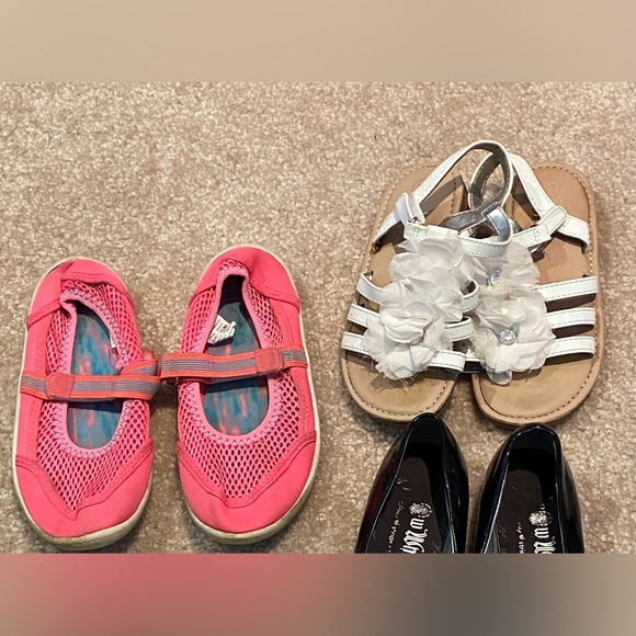 Summer bundle, 2 pairs girls size 11 sandals & water shoes! - Picture 1 of 6